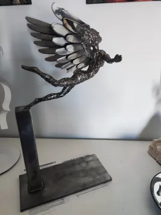 Figura de acero hecha a mano. Preguntar el precio