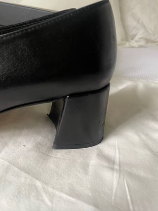 Zapatos salón UTERQUE piel negros