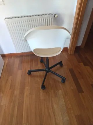 Silla de oficina/confidente beige