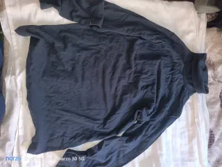 Jersey cuello alto azul marino