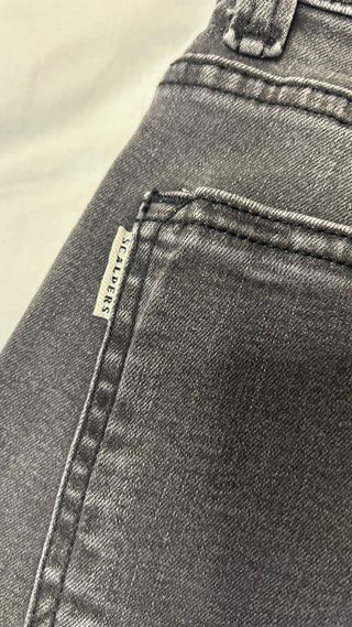 Pantalón Vaquero Skinny Gris Scalpers