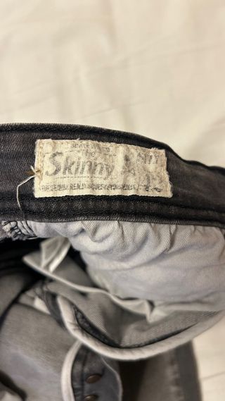 Pantalón Vaquero Skinny Gris Scalpers