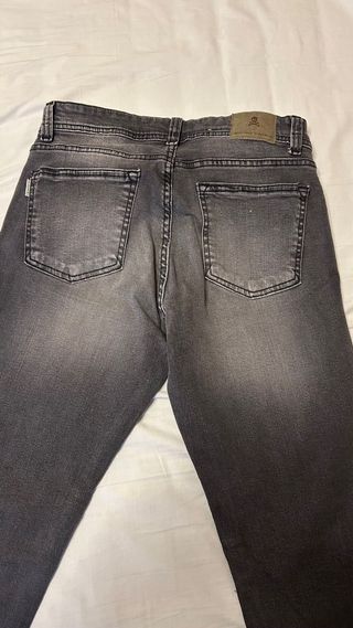 Pantalón Vaquero Skinny Gris Scalpers