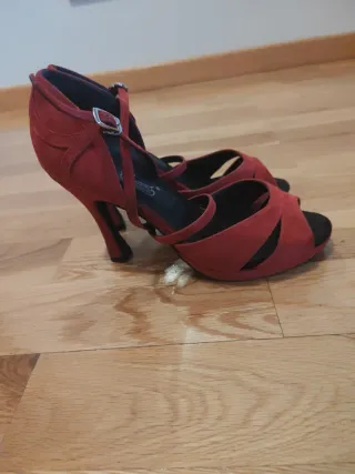 Zapatos de baile Gautiers rojos