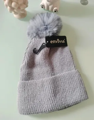 Berretto donna Envivia grigio/argento con pon pon