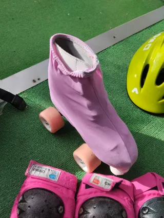 Pattini a rotelle bianchi, numero 35