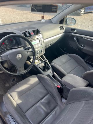 Volkswagen Golf 2005