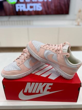 Zapatillas Nike Dunk Low Rosa y Blanco