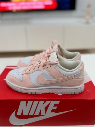 Zapatillas Nike Dunk Low Rosa y Blanco