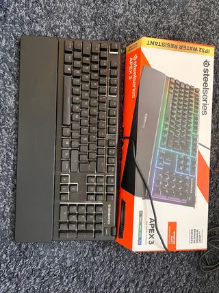 Teclado Gaming SteelSeries Apex 3 RGB