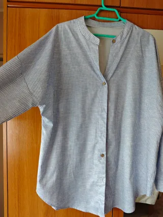 Blusa Camisera Cuello Mao en Pico Rayas