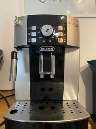 Cafetera DeLonghi MAGNIFICA S