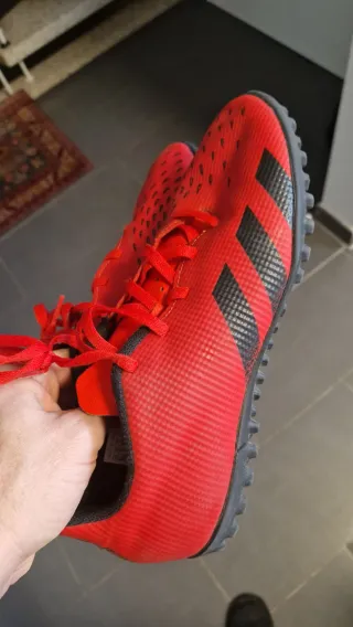 Scarpe da calcio Adidas Predator Rosse