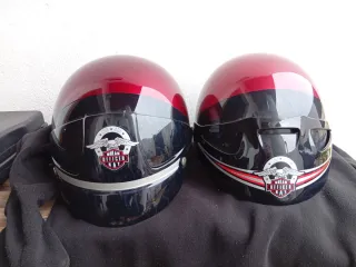 Pareja de cascos de moto Escucho ofertas!!!