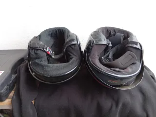 Pareja de cascos de moto Escucho ofertas!!!