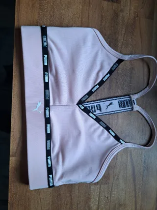 Top deportivo Puma rosa