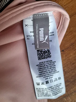 Top deportivo Puma rosa