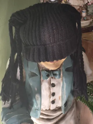 Gorro lana negro con flecos