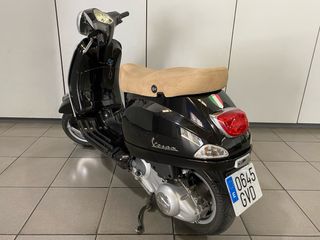 Vespa LX 125 Negra