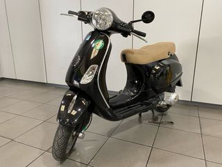 Vespa LX 125 Negra