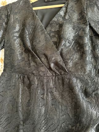 Vestido negro fiesta estampado