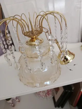 Lámpara de techo con cristales de roca