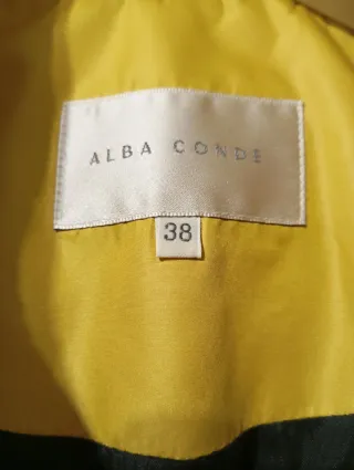 Cazadora Alba Conde amarilla acolchada