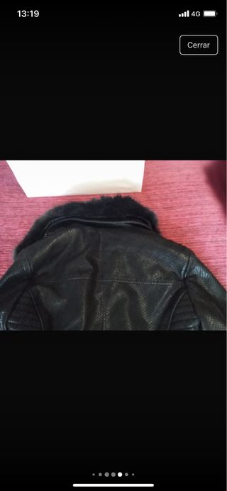 Chaqueta Guess Negra Piel Sintética con Borrego