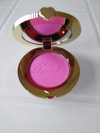 Colorete Rosa Too Faced Dorado