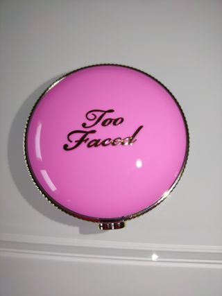 Colorete Rosa Too Faced Dorado