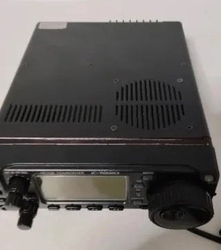 Icom IC-706MKII HF/VHF Transceptor +Tuner ATU 100