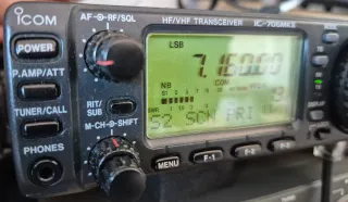Icom IC-706MKII HF/VHF Transceptor +Tuner ATU 100