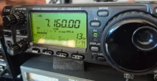 Icom IC-706MKII HF/VHF Transceptor +Tuner ATU 100