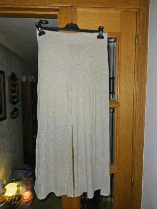 Pantalón mujer beige acanalado