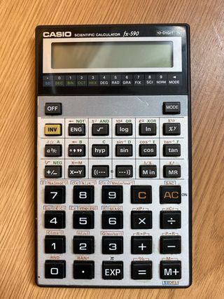 Calculadora Científica Casio FX-590
