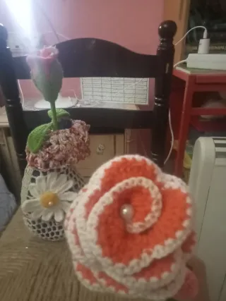 Manualidades crochet flor y jarra