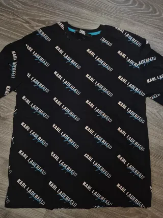 Camiseta Karl Lagerfeld Negra Estampada