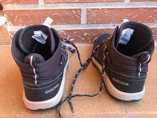 Botas de montaña niña negras y rosas