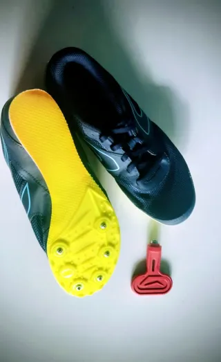 Zapatillas atletismo clavos T.40