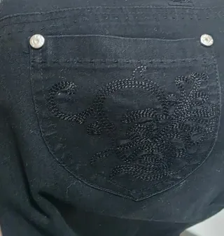 Pantalones Negros y Blancos