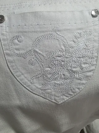 Pantalones Negros y Blancos