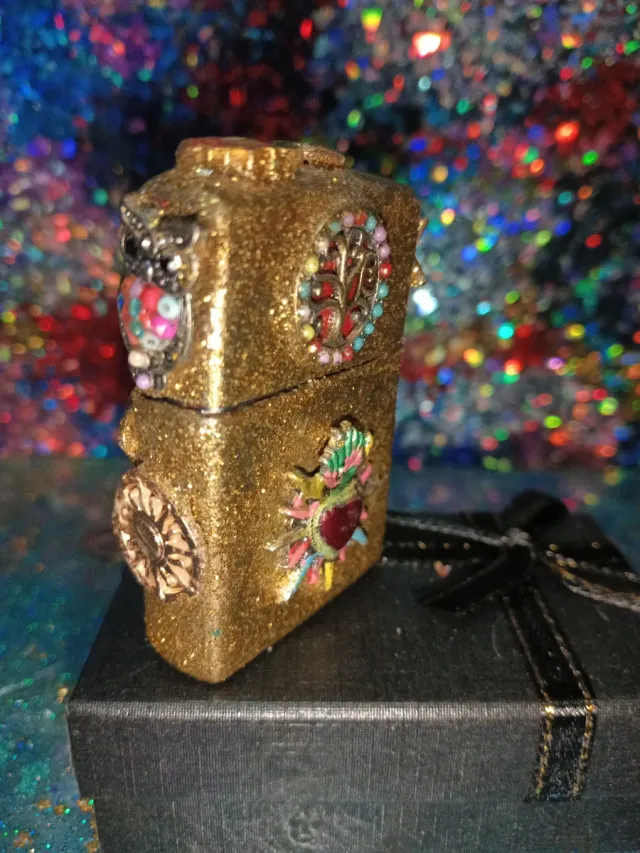 Mechero tipo Zippo VIP hecho a mano