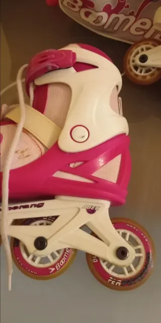Patines en línea Boomerang rosas y blancos