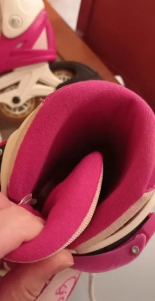 Patines en línea Boomerang rosas y blancos