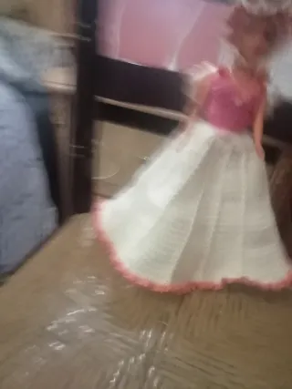 Barbie con vestido y sombrero crochet