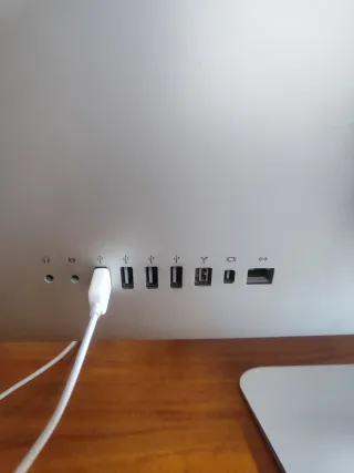 Apple iMac Plata/Blanco. Precio negociable.