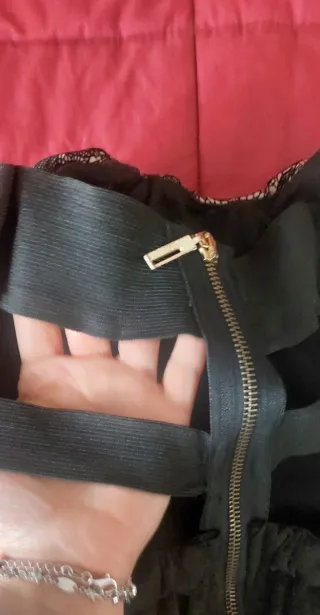 Vestito elegante senza spalline