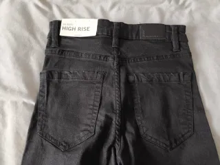 Pantalón vaquero negro mujer