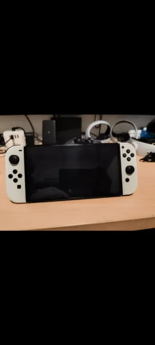 Nintendo Switch OLED Bianco e Nero