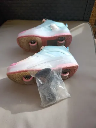 Zapatillas con ruedas desmontables